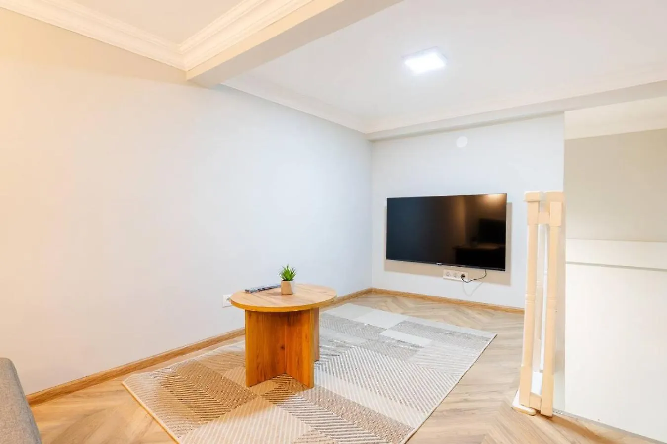 Modern Gem In Historical Tbilisi Lejlighed